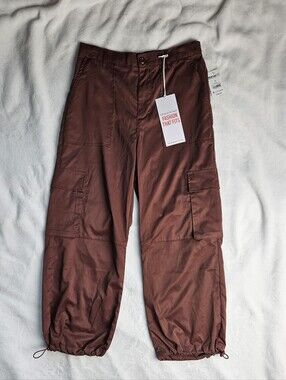 Women's Cargo Pants in Deep Brown